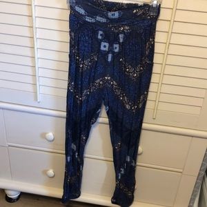 ***SOLD***AE hippy pants size xs